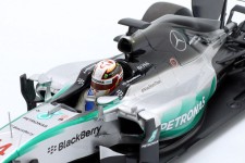 MERCEDES AMG W06 Campeon del Mundo 2015 Lewis Hamilton - Minichamps Escala 1:18 (186150044)
