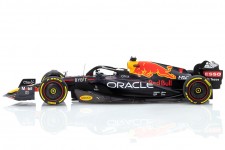 RED BULL RB18 Campeon del Mundo Ganador GP Arabia Saudi 2022 Max Verstappen - Minichamps Escala 1:43 (417220101)