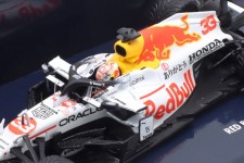 RED BULL RB16B World Champion Winner Turkish GP 2021 M. Verstappen - Minichamps Scale 1:43 (410211633)