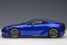 LEXUS LFA Coupe 2012 Pearl Blue - AutoArt Escala 1:18 (78858)
