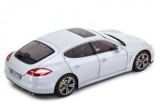 PORSCHE Panamera Turbo 2009 Silver - Norev Scale 1:18 (187609)