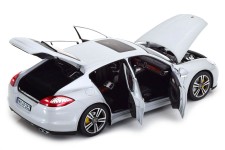 PORSCHE Panamera Turbo 2009 Silver - Norev Scale 1:18 (187609)