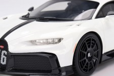 BUGATTI Chiron Pur Sport 2018 White/Black - Top Speed Scale 1:18 (TS0387)