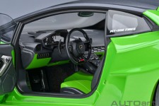 LAMBORGHINI Huracan GT Liberty Walk LB Silhouette 2019 Pearl Green - AutoArt Scale 1:18 (79128)