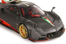 PAGANI Imola 2020 Carbon Fibre Black - BBR Escala 1:18 (P18192B)