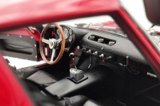 FERRARI 250 GTO Ganador 1000km Paris 1962 P. Rodriguez / R. Rodriguez - CMC Escala 1:18 (M-254)