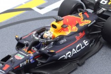 RED BULL RB18 World Champion Winner GP Abu Dhabi 2022 M. Verstappen - Spark Scale 1:43 (s8553)
