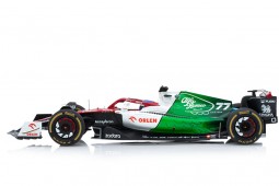 ALFA ROMEO C42 Ferrari GP Azerbaijan 2022 V. Bottas - With Showcase - Spark Scale 1:18 (18s768)
