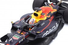 RED BULL RB19 Campeon del Mundo 2023 Max Verstappen - Bburago Escala 1:18 (18003V)