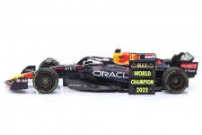 RED BULL RB18 Campeon del Mundo Ganador GP Japan 2022 Max Verstappen - Minichamps Escala 1:18 (110221801)