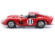 FERRARI 250 GTO RHD 2nd 1.000Km Paris 1962 Surtees / Parkes - CMC Scale 1:18 (M-249)
