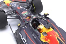 RED BULL RB18 World Champion Winner GP Mexico 2022 M. Verstappen - Minichamps Scale 1:18 (110222001)