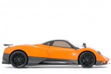 PAGANI Zonda F 2005 St. Tropez Orange - Almost Real Scale 1:18 (ALM854901)