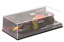 RED BULL RB18 Campeon del Mundo Ganador GP Japon 2022 M. Verstappen - Minichamps Escala 1:43 (410221801)