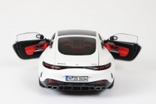 MERCEDES-Benz AMG GT63 Coupe 2023 Opalith White - NZG Escala 1:18 (1034/41)