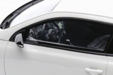VOLKSWAGEN Scirocco 3 R Phase I 2008 Candy White - OttoMobile Scale 1:18 (OT1090)