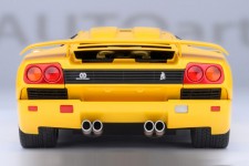 LAMBORGHINI Diablo SE30 Jota 1995 Superfly Yellow - AutoArt Scale 1:18 (79144)