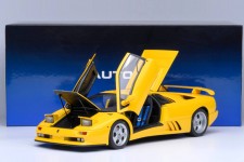 LAMBORGHINI Diablo SE30 Jota 1995 Superfly Yellow - AutoArt Scale 1:18 (79144)