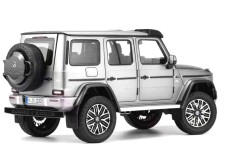 MERCEDES-Benz G63 4x4 AMG 2023 Platino Magno Grey - NZG Escala 1:18 (1075/61)