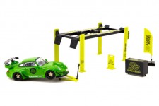 SET Garage Elevador y Herramientas - Student Driver - Tarmac Works Escala 1:64 (T64-001-SD)