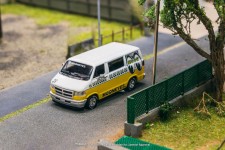 DODGE Van Mooneyes 1996 White / Yellow - Tarmac Works Escala 1:64 (T64G-TL032-ME)