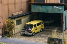 DODGE Van 1996 Yellow - Tarmac Works Escala 1:64 (T64G-TL032-YL)