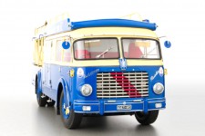 FIAT 642 RN2 Bartoletti Maserati Race Car Transporter 1957 - CMC Escala 1:18 (M-097)