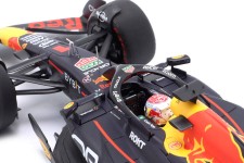 RED BULL RB19 World Champion Sprint Race Qatar 2023 M. Verstappen - Minichamps Escala 1:18 (110231801)