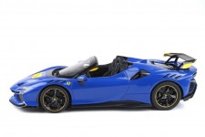 FERRARI SF90 XX Stradale Spider 2024 Blue - Incluye Vitrina - BBR Escala 1:18 (P18238A-V)