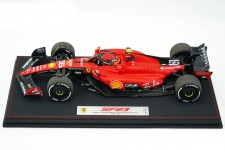 FERRARI SF23 Winner GP Singapore 2023 C. Sainz - With Showcase - BBR Scale 1:18 (BBR231855DDIE-V)