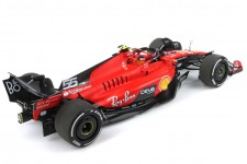 FERRARI SF23 Winner GP Singapore 2023 C. Sainz - With Showcase - BBR Scale 1:18 (BBR231855DDIE-V)