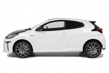 TOYOTA Yaris GRMN Package 2022 Pearl White - OttoMobile Escala 1:18 (OT1071)