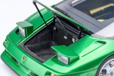 LAMBORGHINI Diablo SE30 Anniversary Edition 1994 Green Metallic - AutoArt Scale 1:18 (79150) 