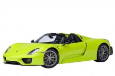 PORSCHE 918 Spyder Weissach Package 2013 Acid Green - AutoArt Escala 1:18 (77921)