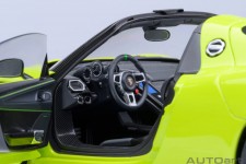 PORSCHE 918 Spyder Weissach Package 2013 Acid Green - AutoArt Escala 1:18 (77921)