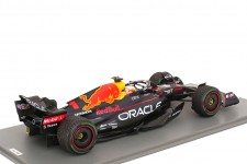 RED BULL RB18 Campeon del Mundo Ganador GP Japan 2022 Max Verstappen - Spark Escala 1:12 (12s034)