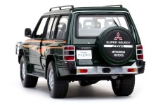 MITSUBISHI Pajero 3.5 V6 1998 Green - SunStar Escala 1:18 (1225)
