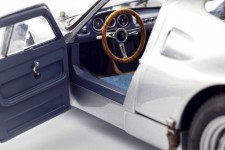 PORSCHE 904 Carrera GTS Ganador Targa Florio 1964 A. Pucci / C. Davis - CMC Escala 1:18 (M-230)