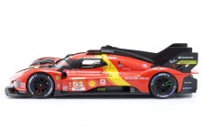 FERRARI 499P Ganador 24h LeMans 2023 Pier Guidi / Calado / Giovinazzi - Con Vitrina - Bburago Escala 1:18 (16311-51)