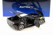 CHEVROLET Corvette C7 Grand Sport 2017 Black - AutoArt Escala 1:18 (71273)