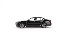 BMW i7 xDrive60 2024 Black Sapphire - MiniGT Escala 1:64 (MGT00802L)