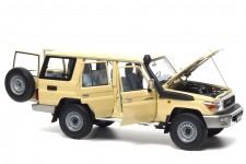 TOYOTA Land Cruiser 76 2017 Cream - Almost Real Scale 1:18 (ALM870102)