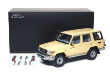 TOYOTA Land Cruiser 76 2017 Cream - Almost Real Scale 1:18 (ALM870102)