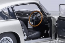 ASTON MARTIN DB5 1964 Silver - AutoArt Escala 1:18 (70287)