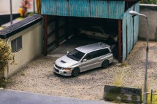 MITSUBISHI Lancer Evolution Wagon Silver - Tarmac Works Escala 1:64 (T64R-042-SL)