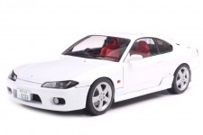 NISSAN Silvia S15 Spec-R Aero 1999 White - Solido Escala 1:18 (S1812201)