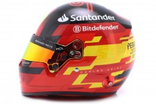 BELL HELMET Carlos Sainz Ferrari 2024 - Bell Scale 1:2 (4100305)