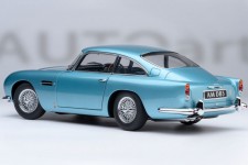 ASTON MARTIN DB5 1963 Caribbean Pearl Blue - AutoArt Scale 1:18 (70288)