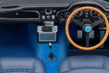 ASTON MARTIN DB5 1963 Caribbean Pearl Blue - AutoArt Scale 1:18 (70288)