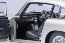 ASTON MARTIN DB5 1964 007 James Bond Goldfinger - AutoArt Scale 1:18 (70296)